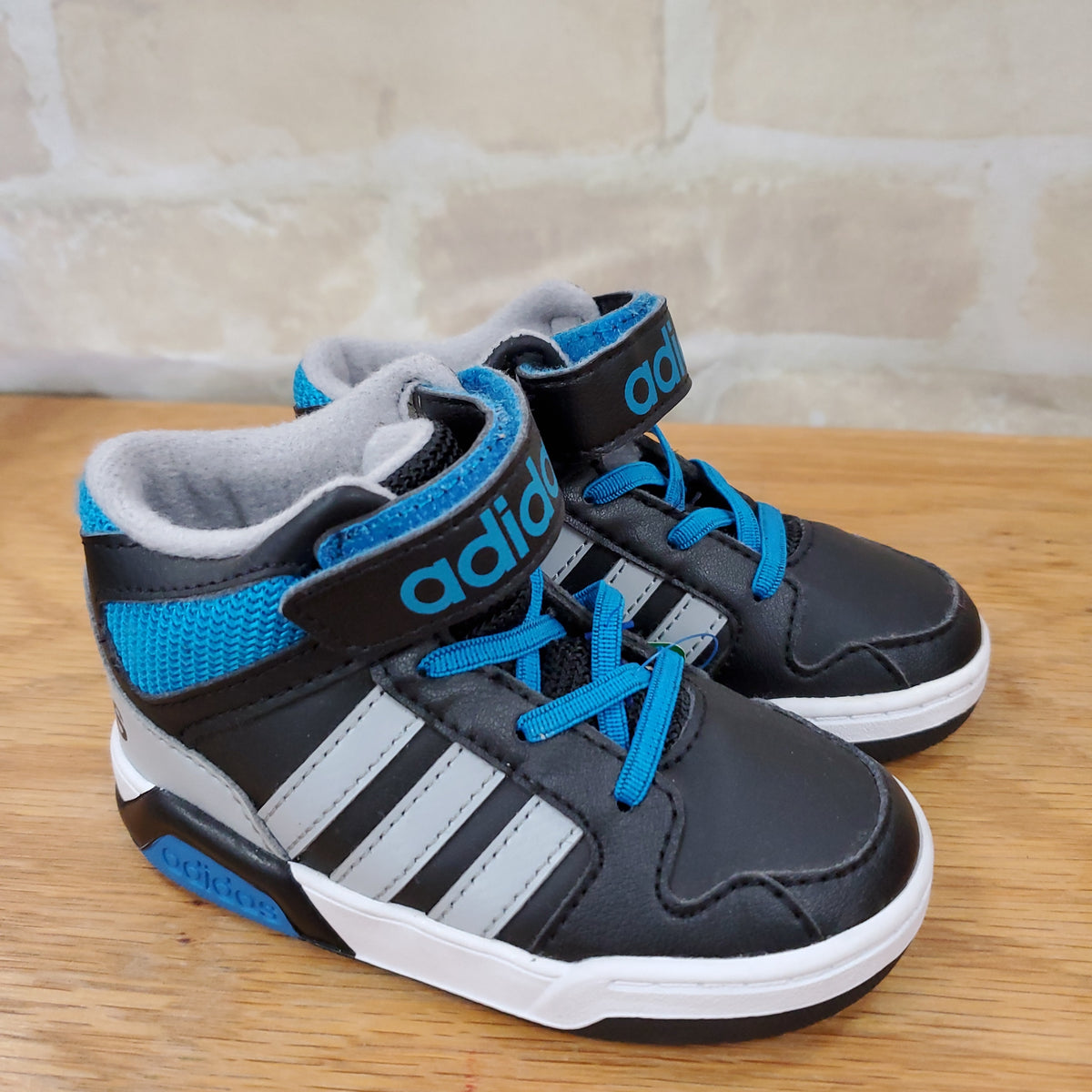 Adidas boys tennis shoes gray blue high top velcro 6 Baby Bargains Mesa AZ