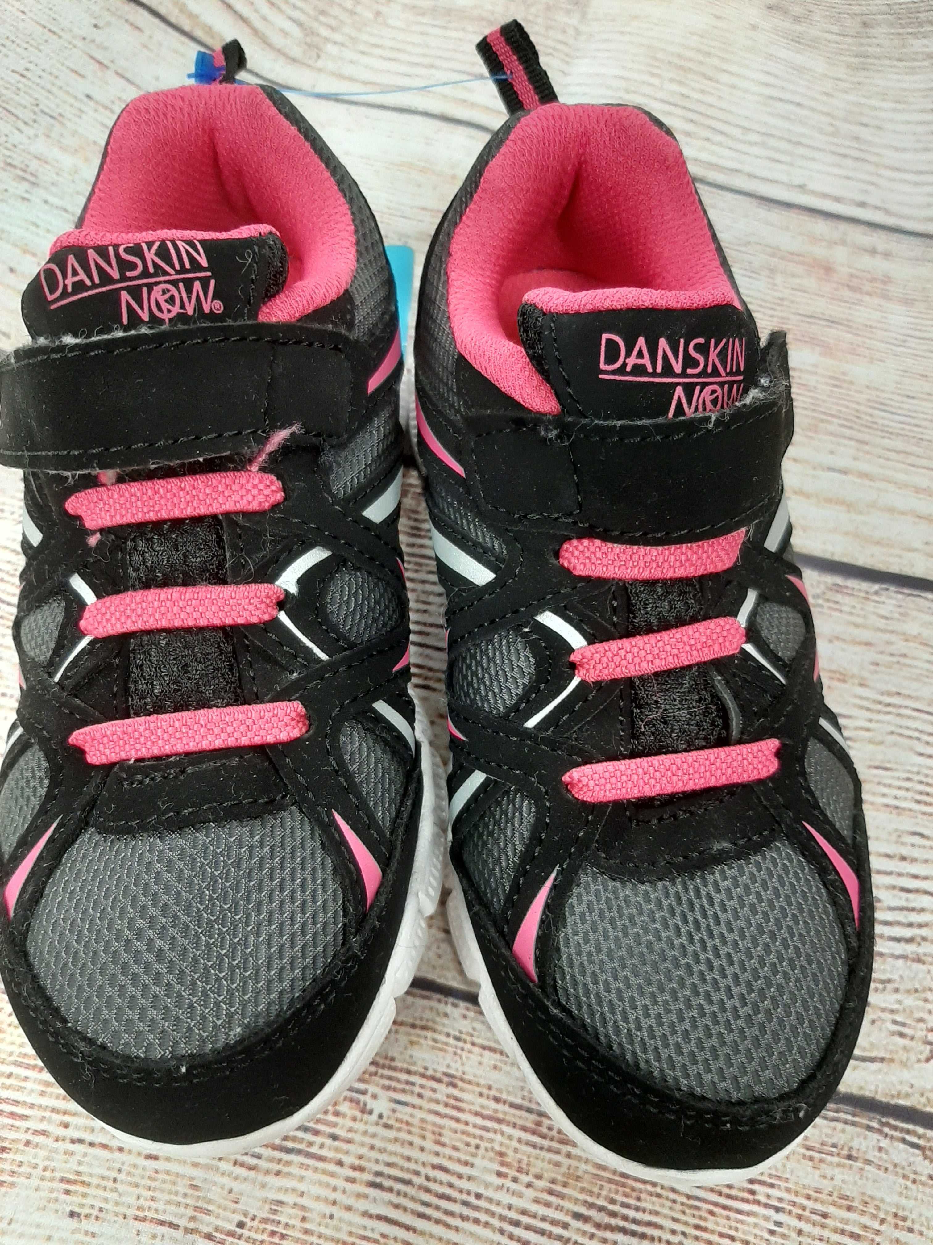 Danskin Now Girls Athletic Shoes Sz 9 Toddler Kids Black/Pink Hook & Loop  Close