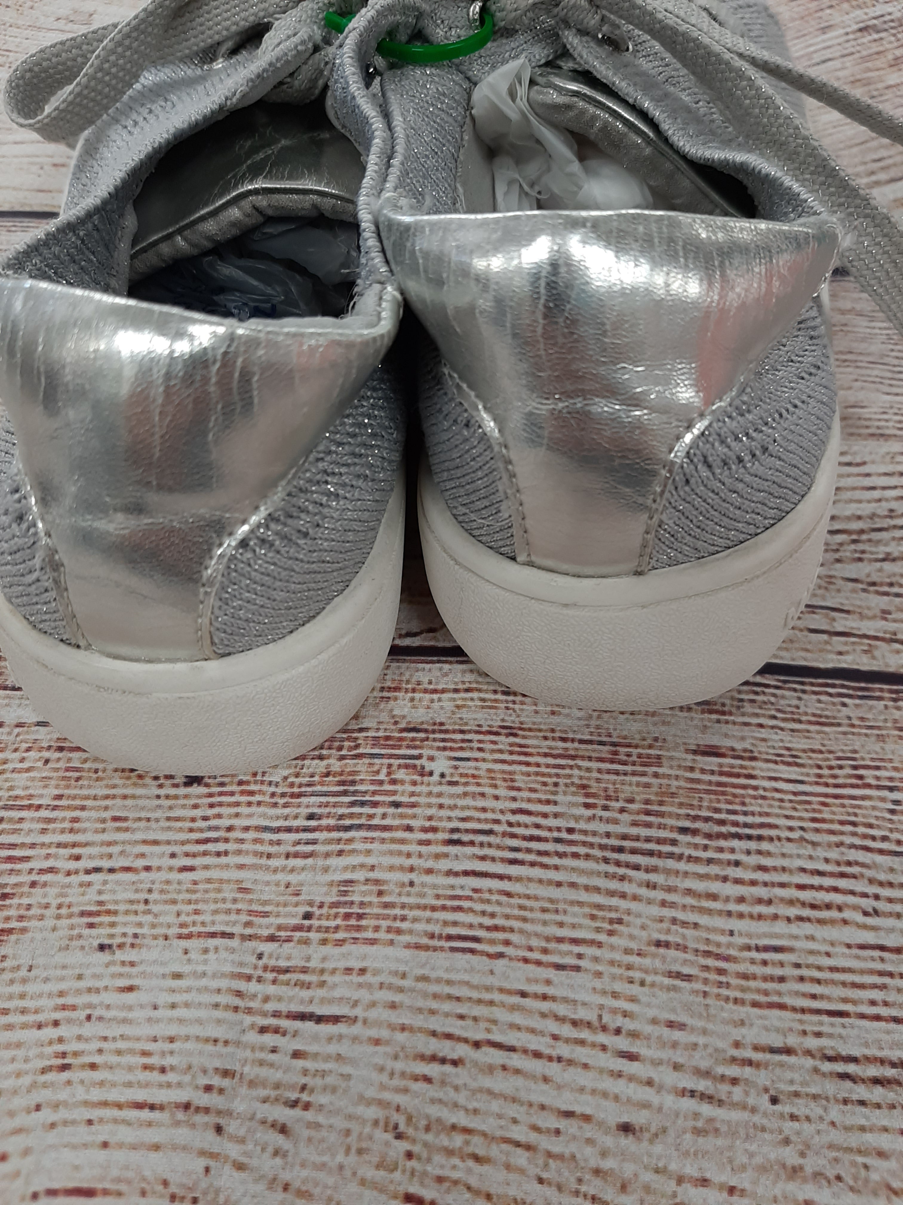 MICHAEL KORS  1st  Silver  glitter sneakers sz 1