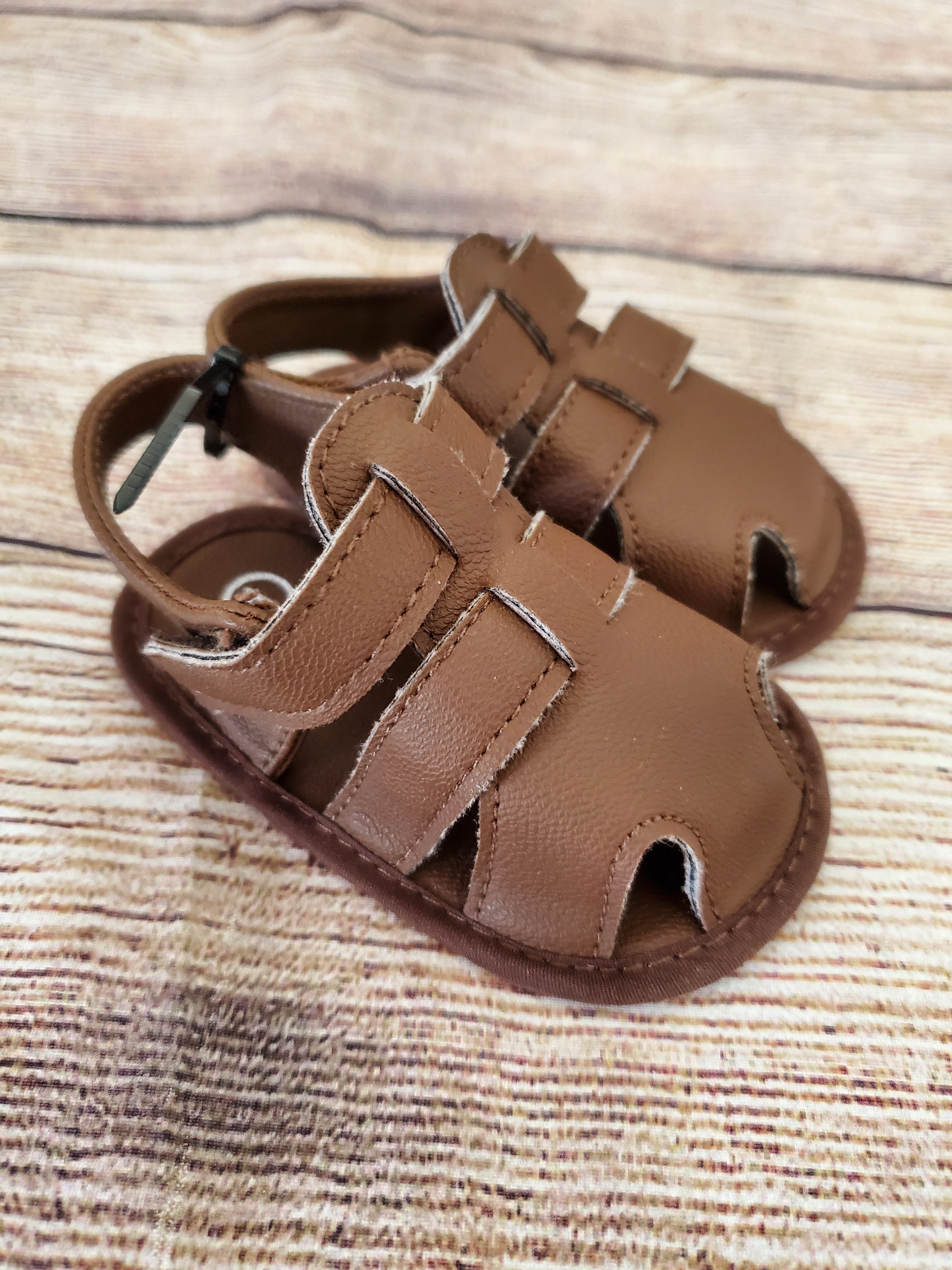 Baby boys sandals sz 1