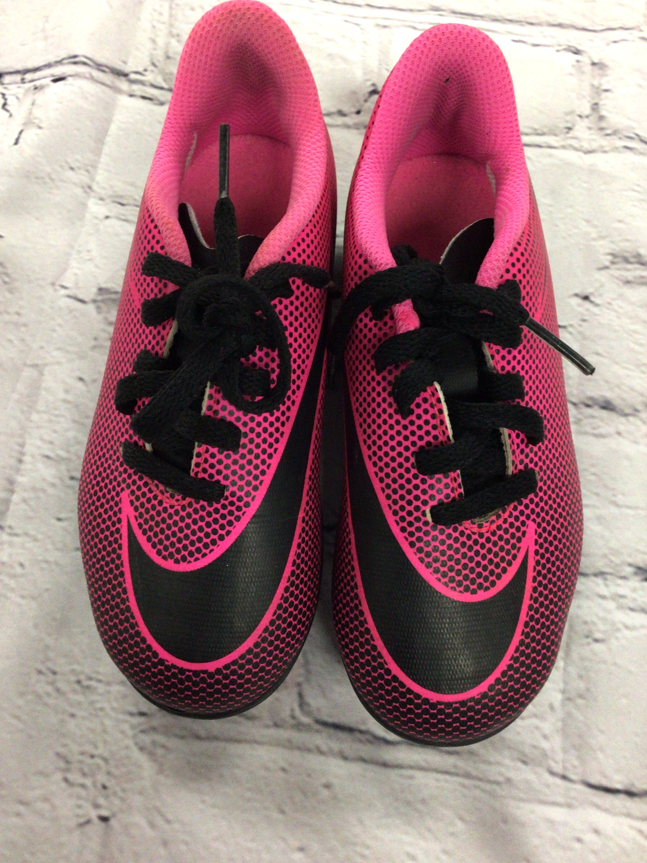 Nike Girls Soccer Cleats Pink Dot sz 11 c