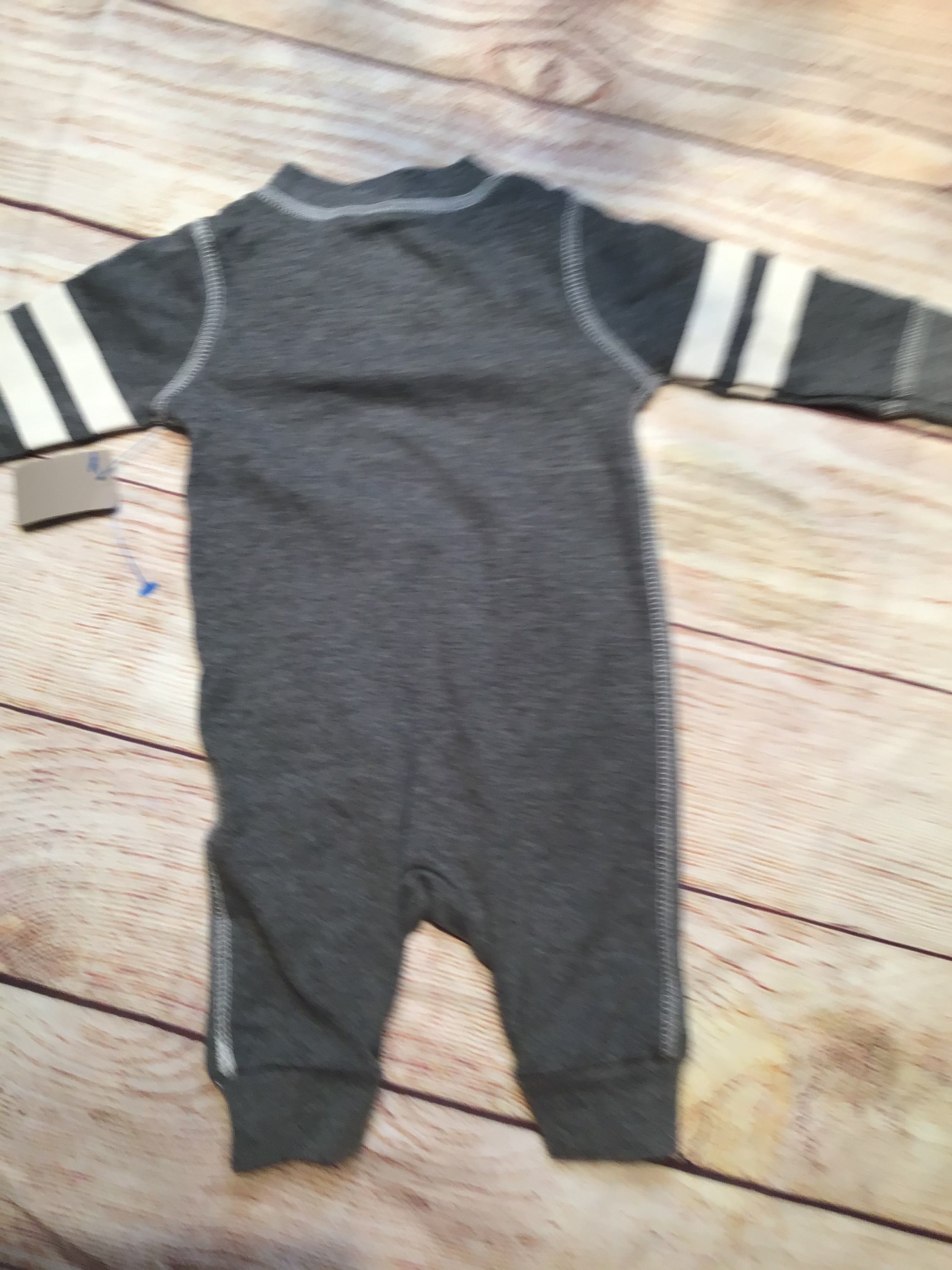 Mini Heroes Baby Boy 1pc Long Sleeve Gray Romper sz 3m