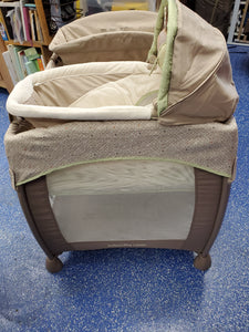 Ingenuity Dream Centre,beige and light green color pac n play