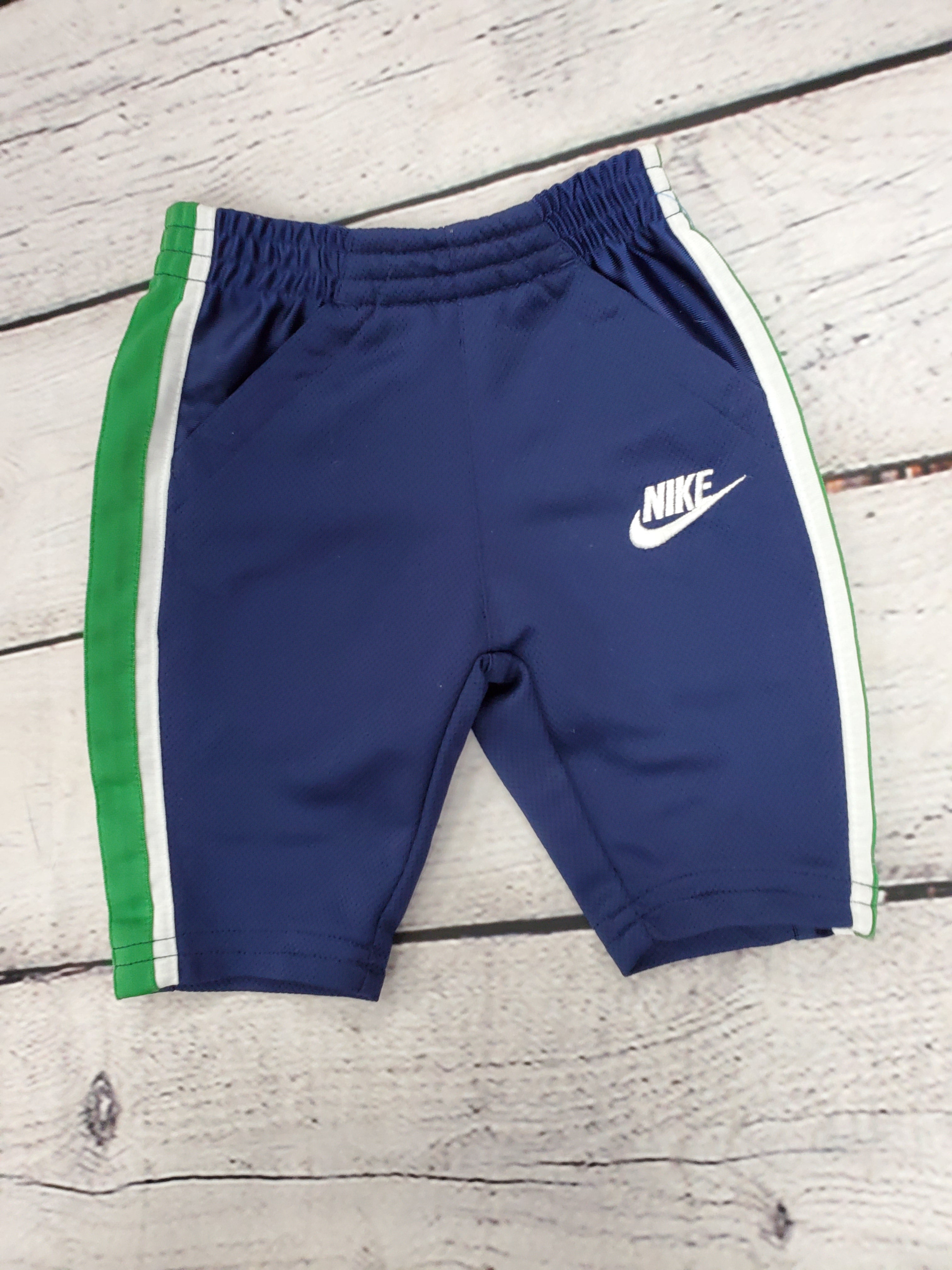 Nike's boys blue athletic shorts sz3